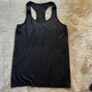 Lululemon Swiftly Tech Racerback Tank Sz 8 Black